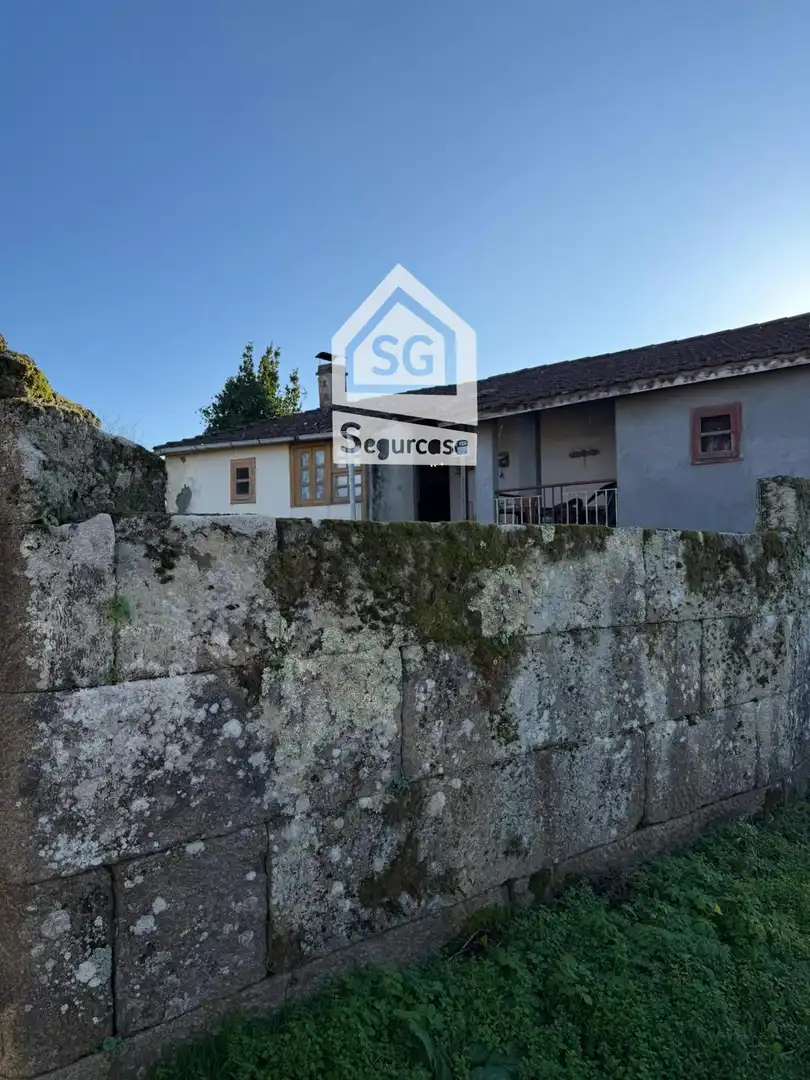 Casa en venta en Amoeiro