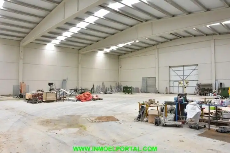 Industrial buildings for sale in Murillo El Fruto