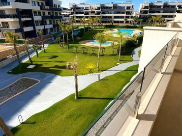 Apartamento con balcón en alquiler en Los Balcones - Los Altos
