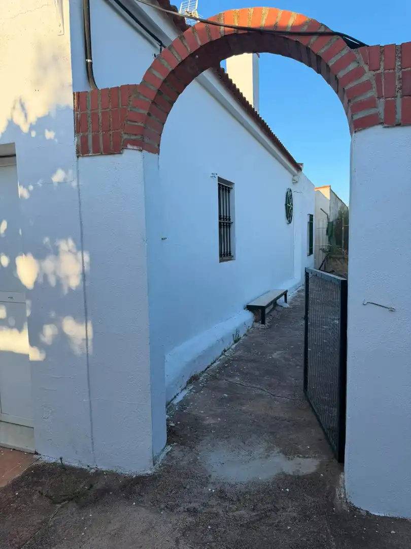 Vista exterior de Finca rústica en venda en Antequera amb Aire condicionat, Calefacció i Jardí privat