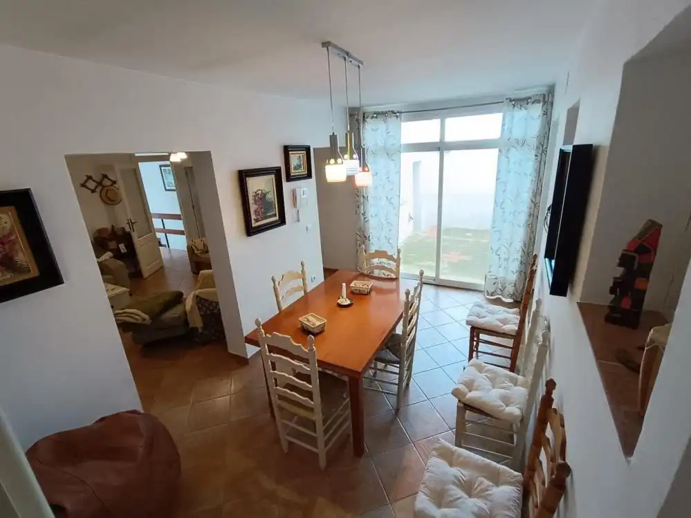 Menjador de Casa o xalet en venda en Chilluévar amb Aire condicionat, Terrassa i Moblat