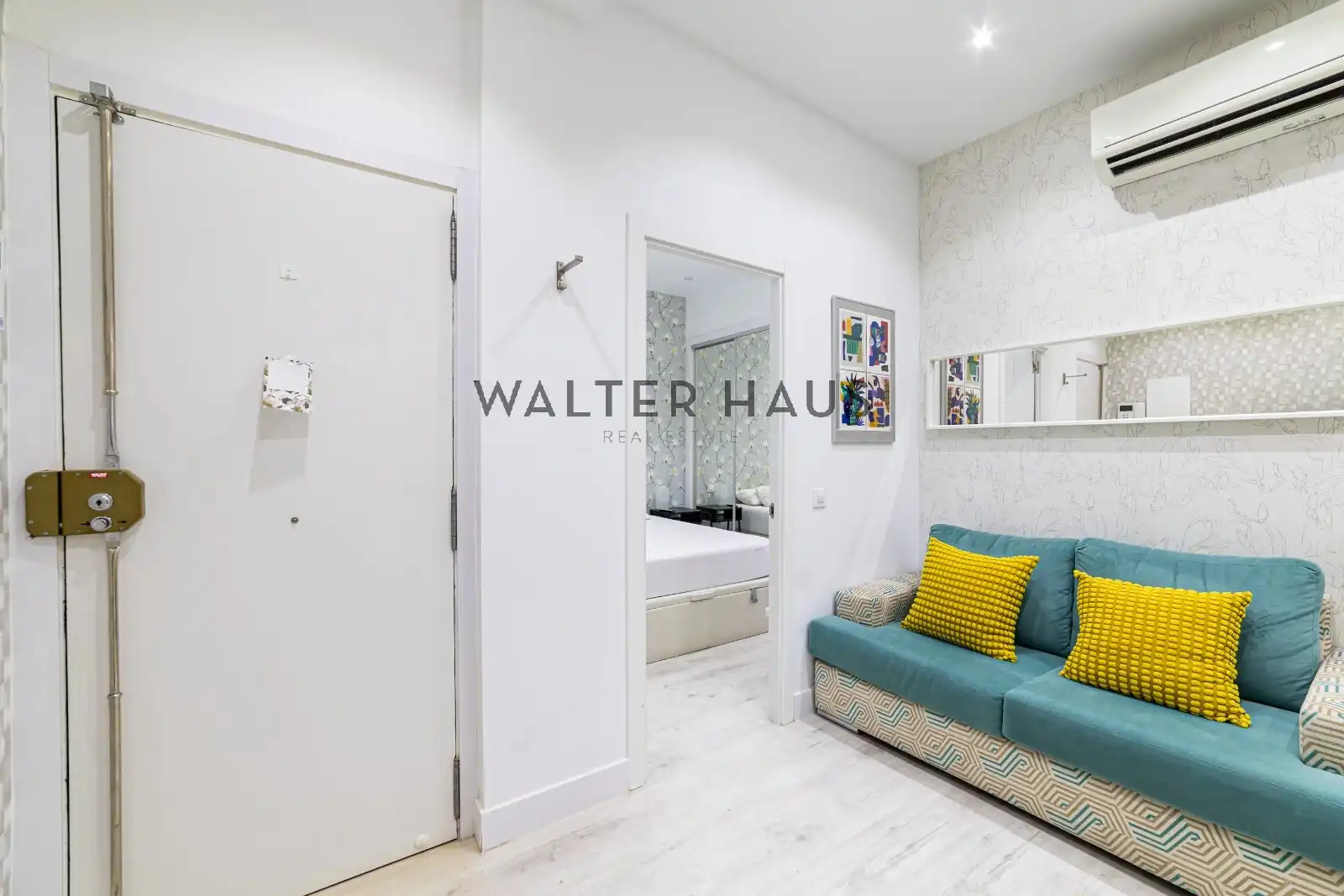 Flat for sale in Madrid  with Air Conditioner, Furnished and Oven