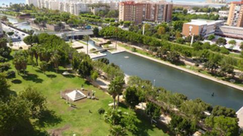 Foto 2 de Piso en venta en Calle Francisco Padilla, 9, Los Guindos - Parque Mediterráneo - Santa Paula, Málaga Capital