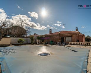 Piscina de Casa o xalet en venda en Villamanta amb Calefacció, Jardí privat i Piscina