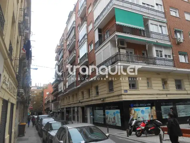 Exterior view of Flat for rent in Madrid  with Parquet flooring, Terrace and Furnished