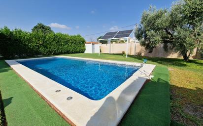 Swimming pool of House or chalet for sale in Espartinas  with Air Conditioner and Swimming Pool