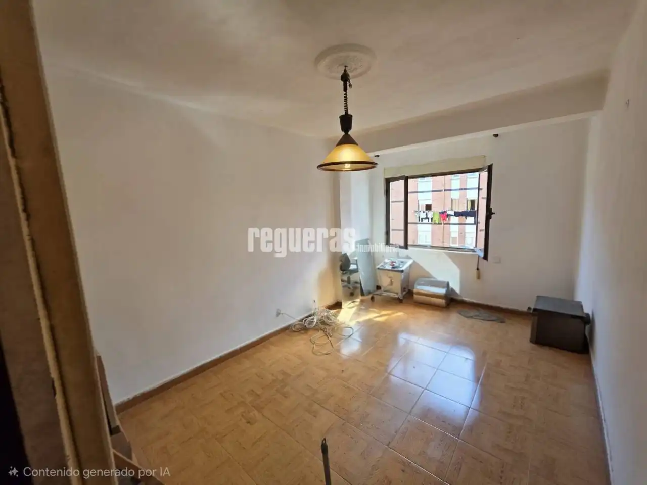 Habitación de Piso en venta en Avilés con Calefacción