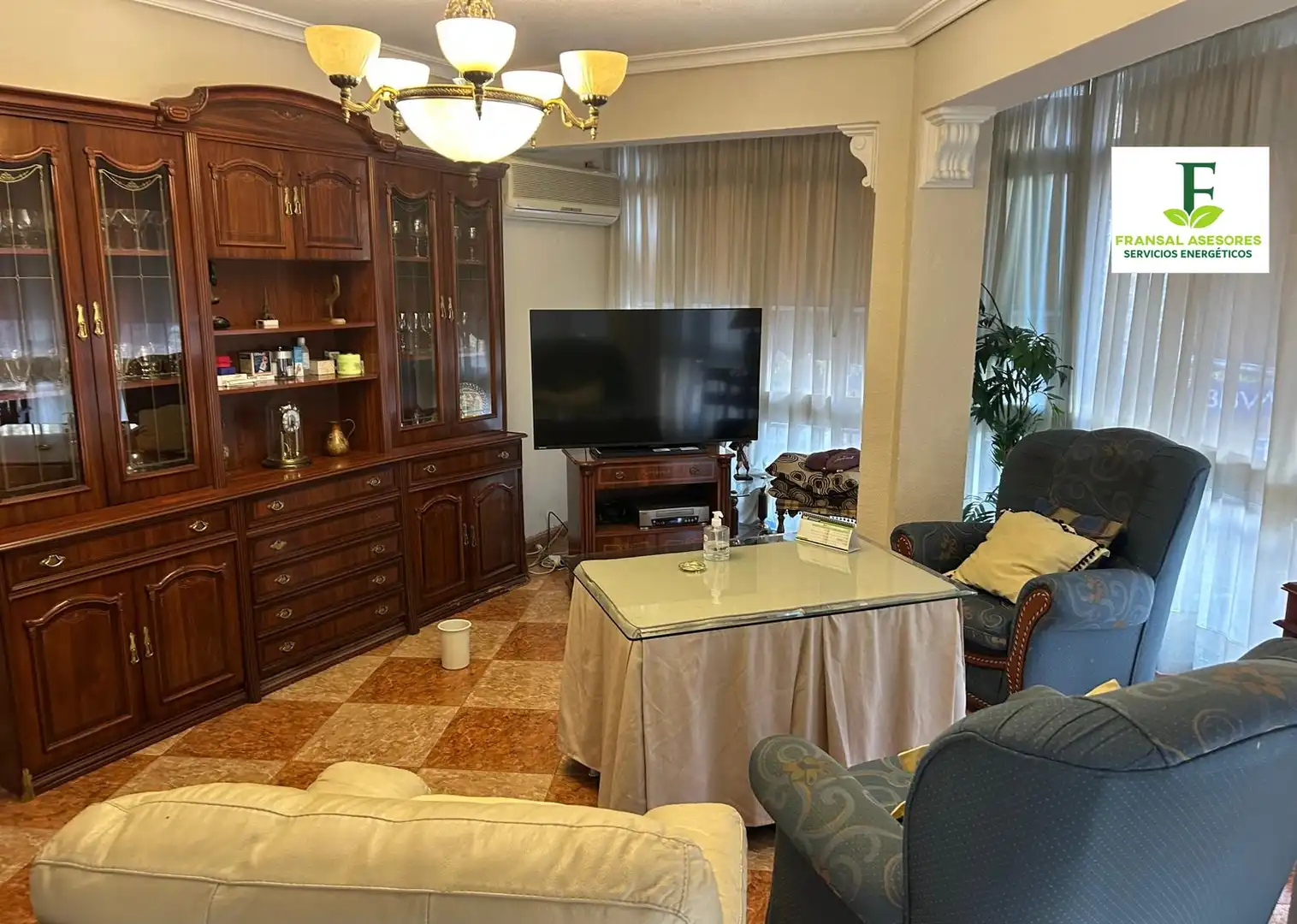 Piso con ascensor en venta en Avenida de Jesús Rescatado 14