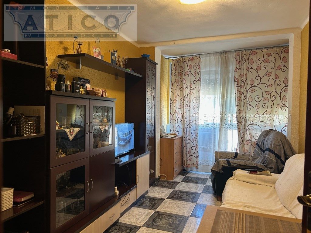 Living room of Flat for sale in  Sevilla Capital