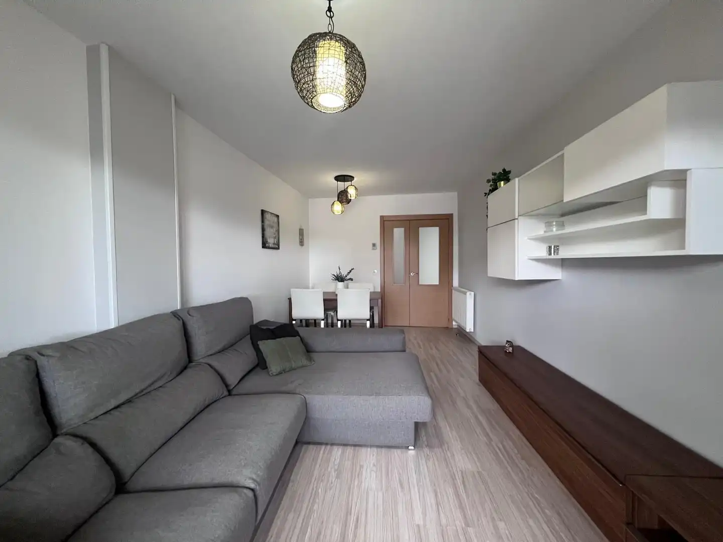 Sala de estar de Piso de alquiler en Oviedo  con Calefacción, Terraza y Trastero