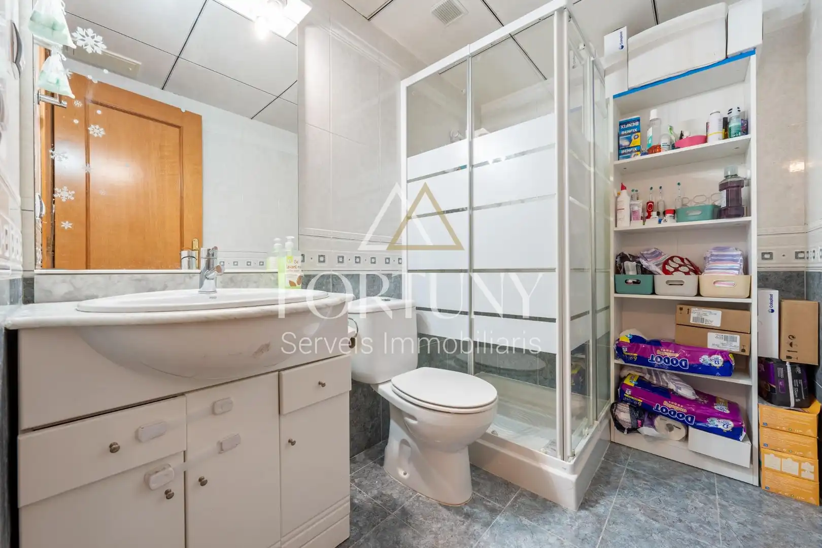 Badezimmer von Wohnung zum Verkauf in Reus mit Privatgarten, Parkett und Terrasse