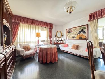 Piso con balcón en venta en Sant Josep - Zona Hospital