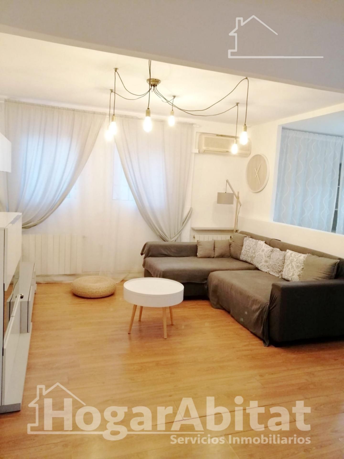 Sala de estar de Piso en venta en Paterna con Parquet
