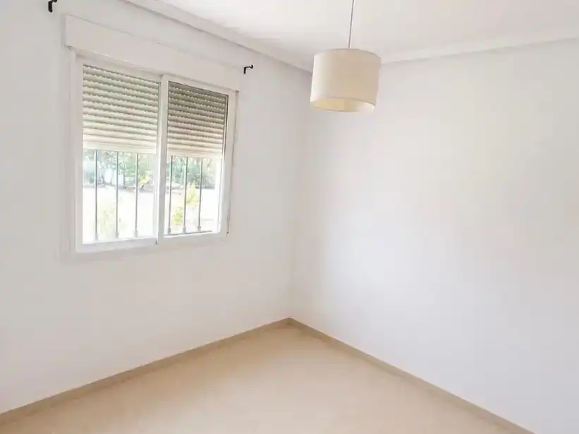 Habitación de Piso en venta en Carretera de Sevilla - Los Montitos