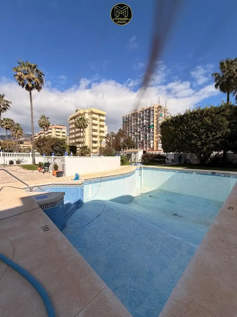 Flat with terrace for sale in Torrequebrada, imagen 4
