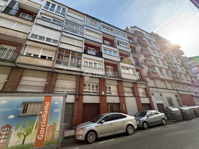Piso en Venta en Ceares