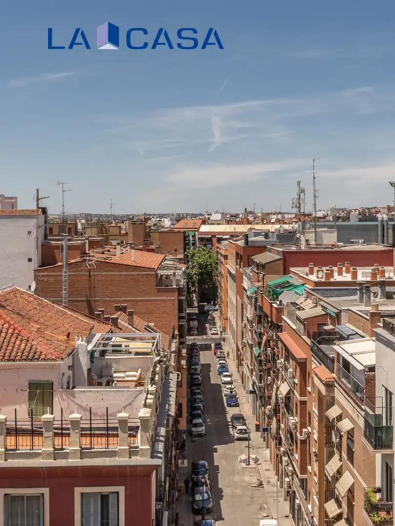 Vista exterior de Piso en venta en Madrid con Calefacción y Terraza