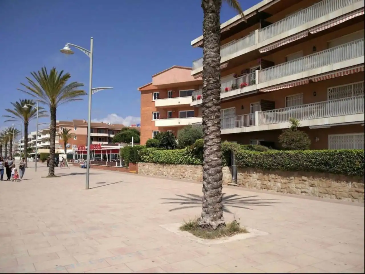 Vista exterior de Piso en venta en El Vendrell con Calefacción y Terraza