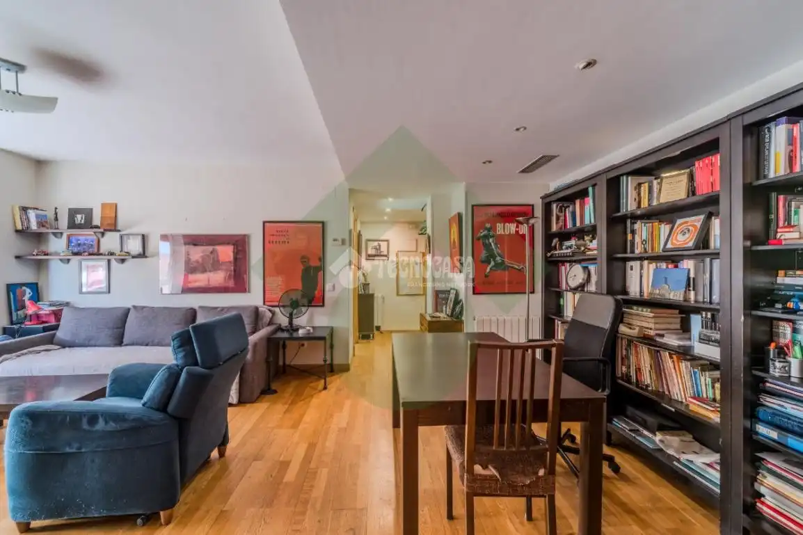 Living room of Flat for sale in Madrid  with Air Conditioner, Heating and Terrace