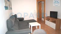 Sala d'estar de Pis de lloguer en Villanueva de la Cañada amb Calefacció, Terrassa i Moblat