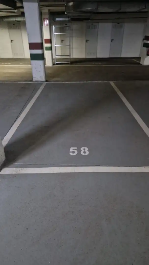 Parking de Apartamento en venta en Puebla de Lillo con Calefacción, Trastero y Amueblado