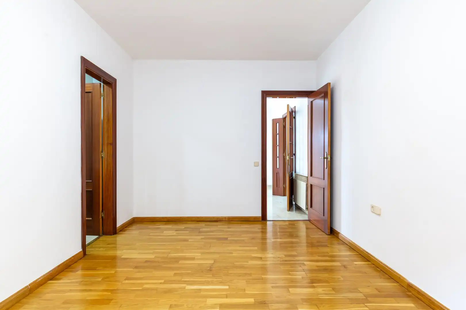 Wohnung zum Verkauf in Sant Just Desvern mit Klimaanlage, Heizung und Terrasse