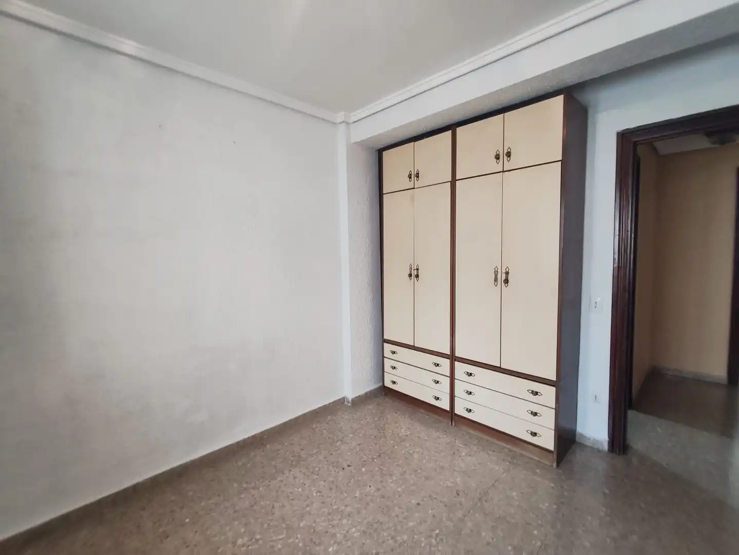 Habitación de Piso en venta en Valencia con Balcón