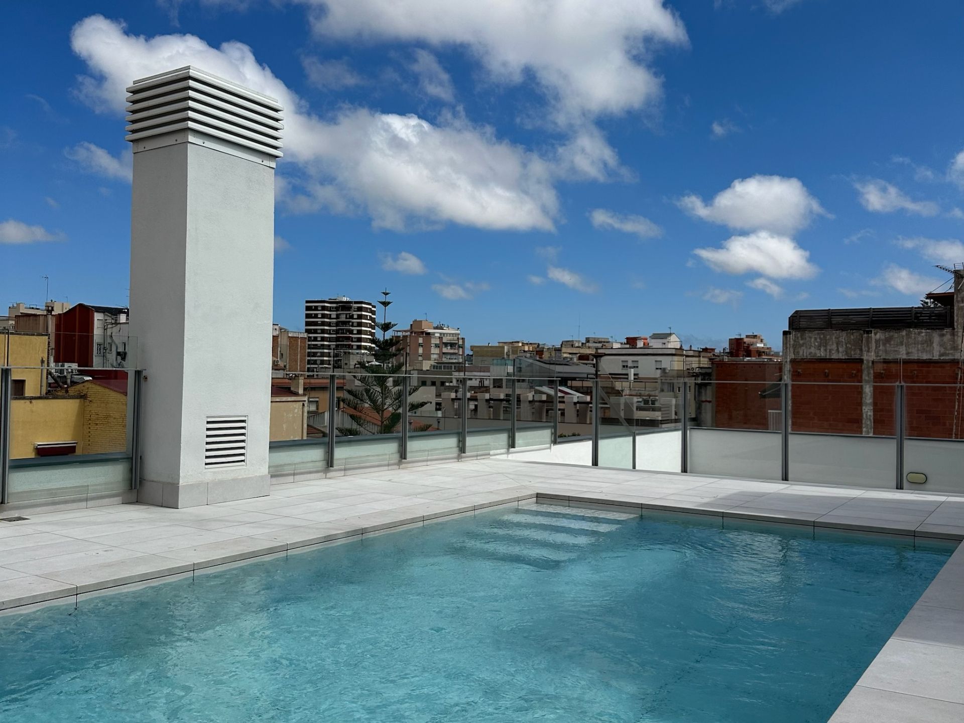 Swimming pool of Flat for sale in L'Hospitalet de Llobregat  with Air Conditioner, Heating and Parquet flooring