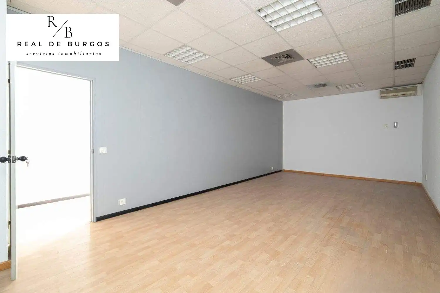 Office for rent in Valladolid  with Air Conditioner and Heating