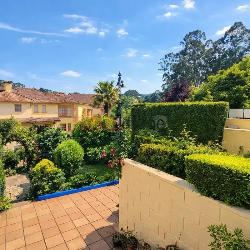 Jardín de Casa o chalet en venta en Llanera con Calefacción, Jardín privado y Terraza