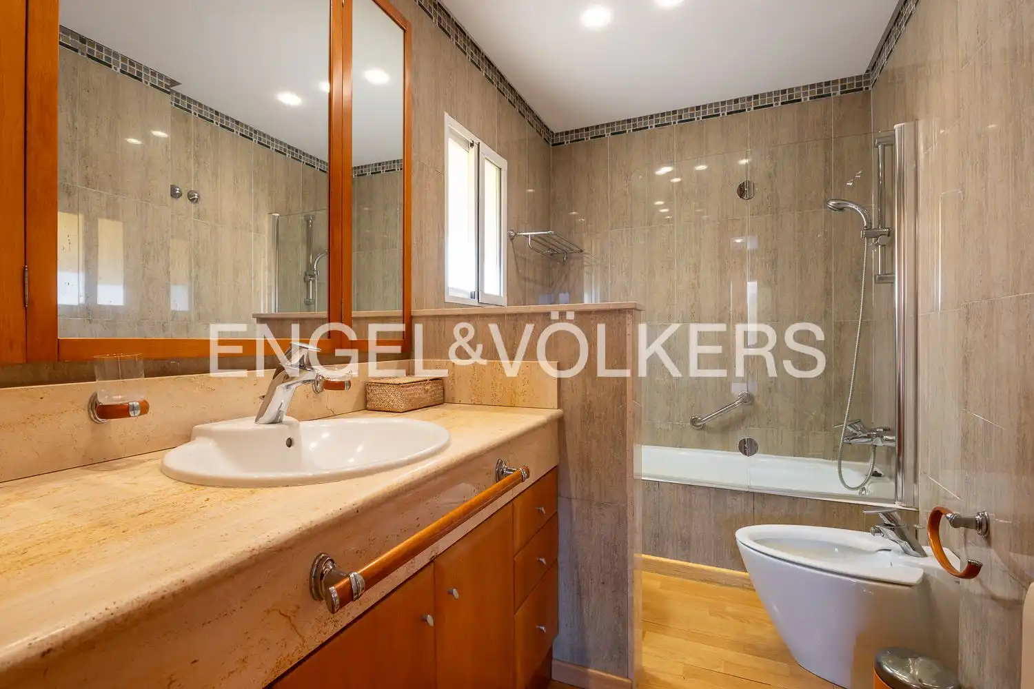 Baño de Casa o chalet en venta en Dénia con Aire acondicionado, Calefacción y Jardín privado