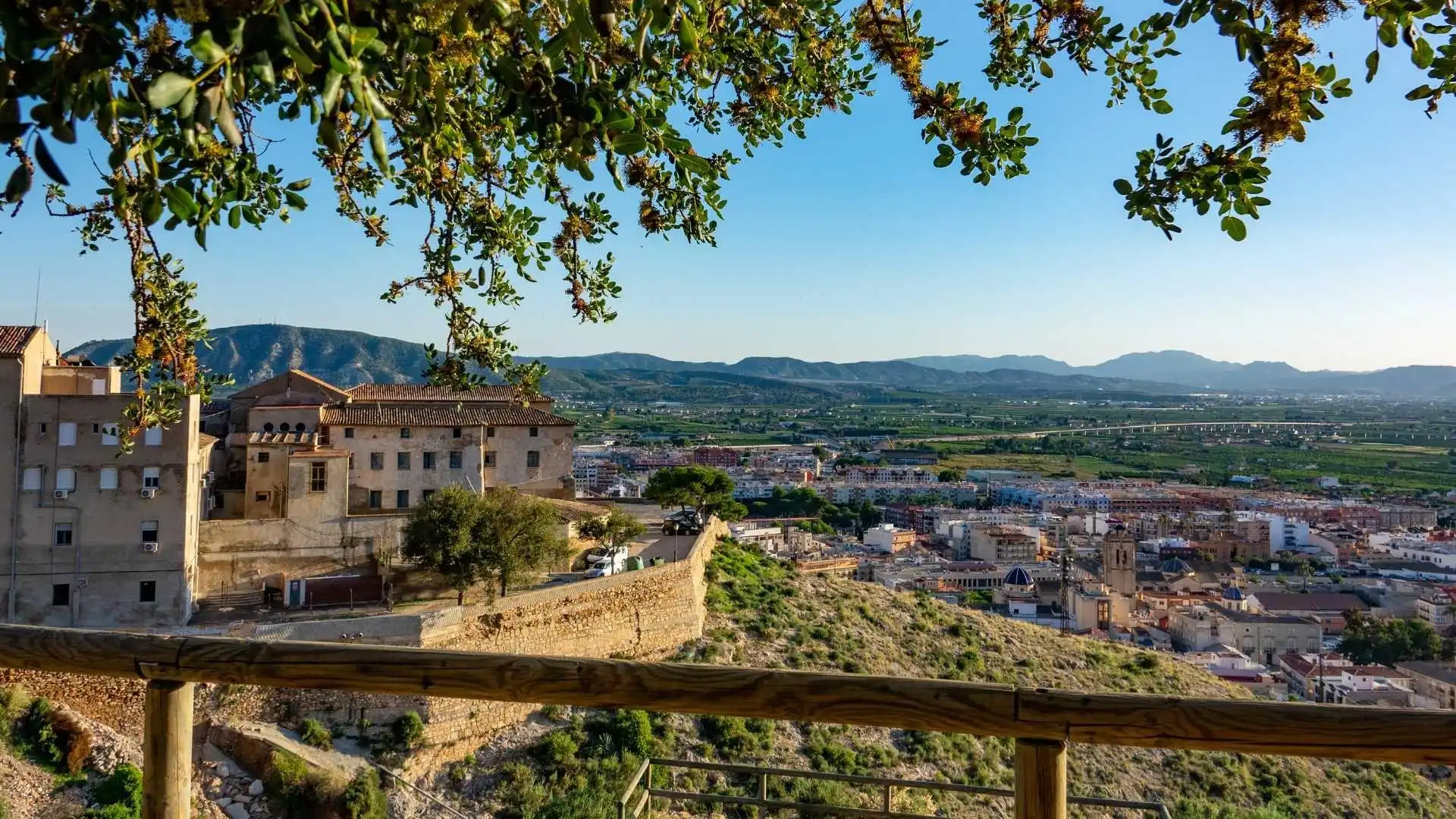 Vista exterior de Casa o xalet en venda en Orihuela amb Aire condicionat, Terrassa i Moblat