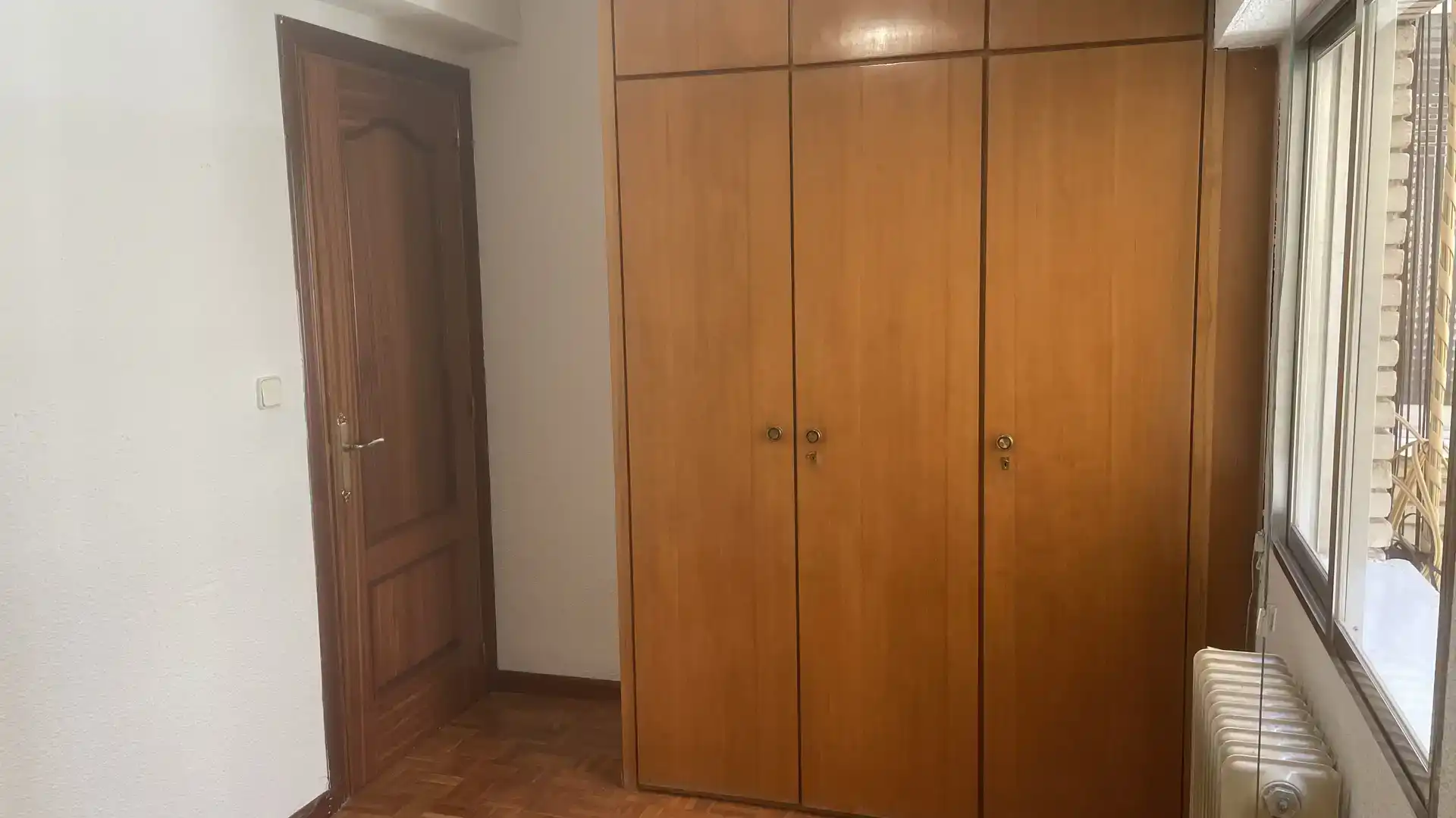 Dormitori de Pis en venda en Alcorcón amb Balcó