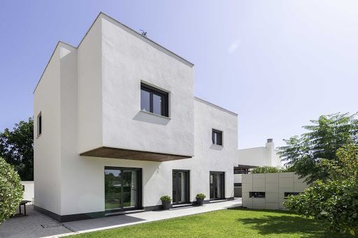 Vista exterior de Casa o xalet en venda en Torremolinos amb Aire condicionat, Jardí privat i Terrassa