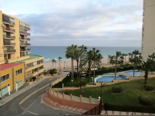 Apartament amb ascensor de lloguer a Carrer el Pinós 18, imagen 3