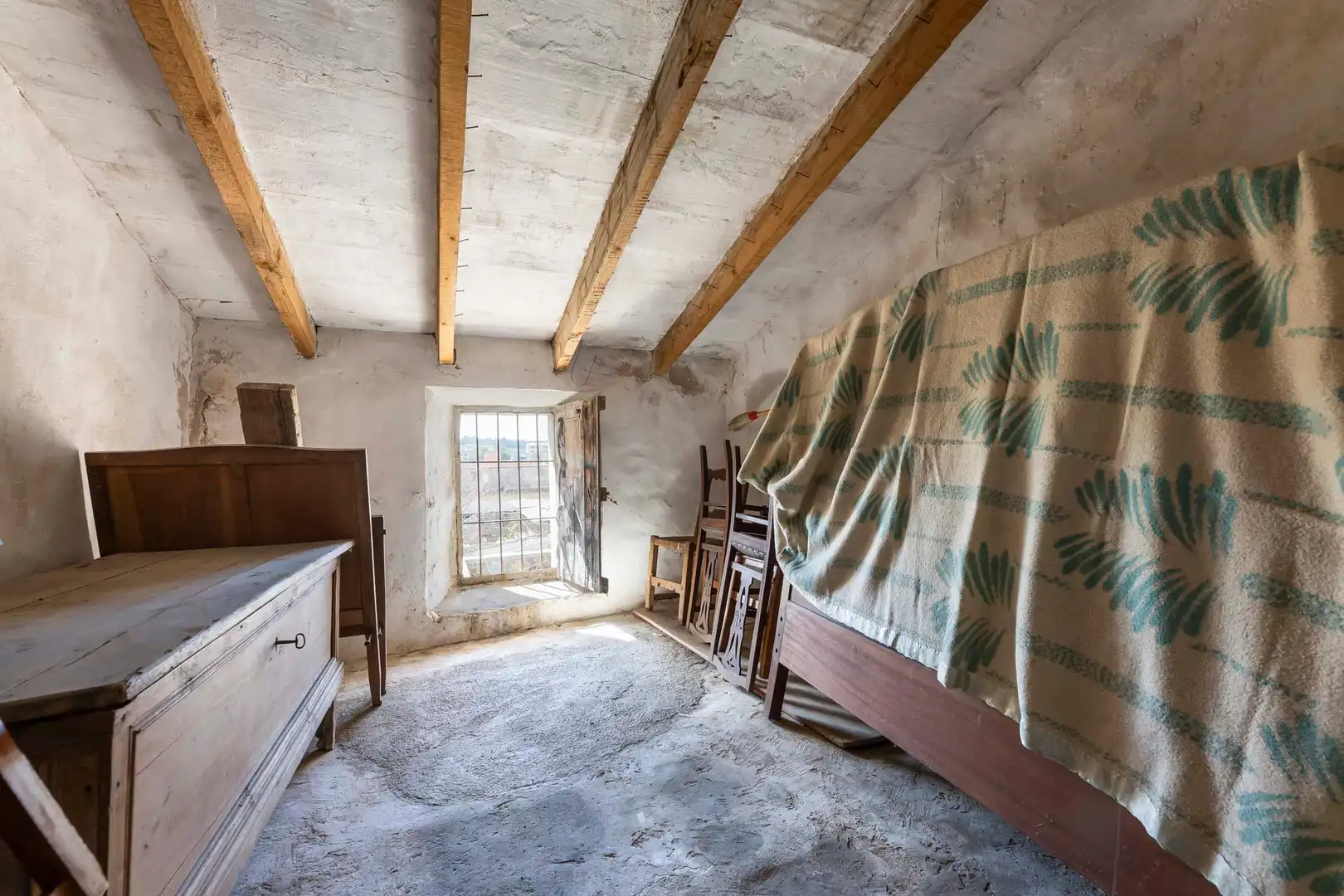 Habitación de Casa adosada en venta en Santa María del Camí con Jardín privado, Trastero y Amueblado