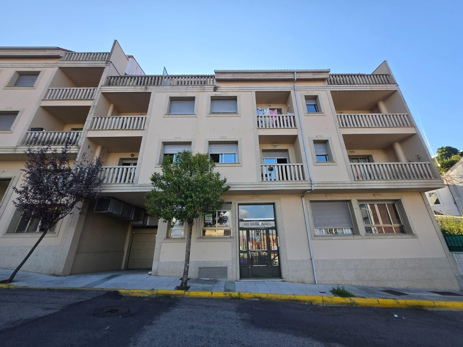 Vista exterior de Piso en venta en Boiro con Calefacción y Trastero