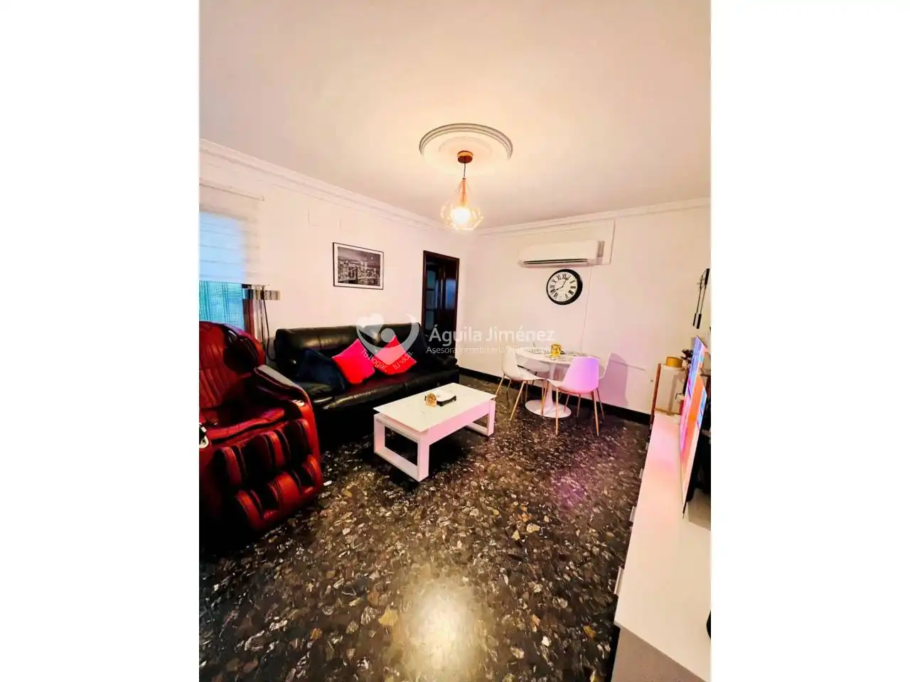 Vista exterior de Piso en venta en Alcalá de Guadaira con Aire acondicionado, Calefacción y Terraza