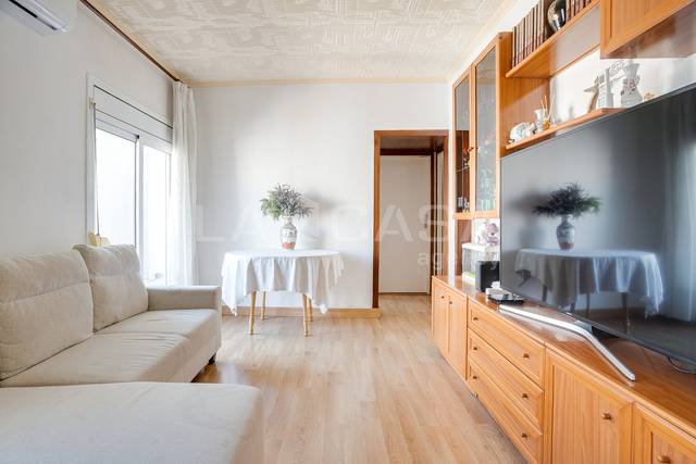 Piso en Venta en Carrer d'Eduard Toldrà en Molí Nou - Ciutat Cooperativa