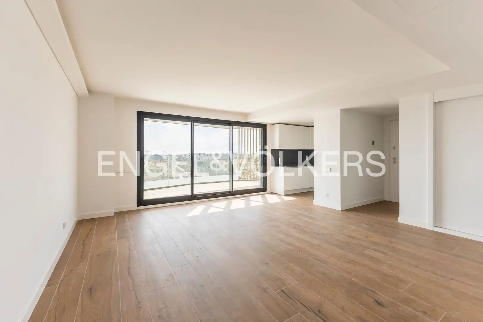 Wohnzimmer von Dachboden zum Verkauf in Madrid mit Klimaanlage, Heizung und Terrasse