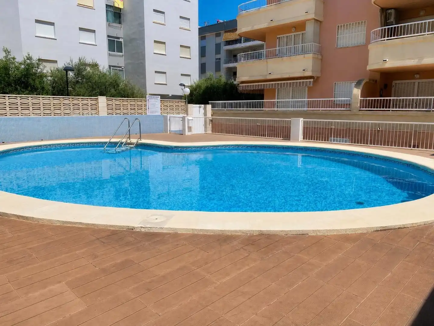 Piscina de Estudi en venda en Daimús amb Terrassa, Traster i Moblat