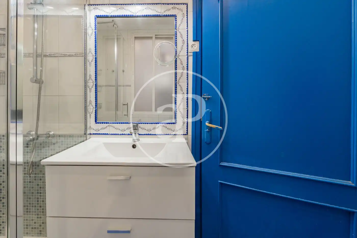 Baño de Piso en venta en Madrid con Calefacción y Amueblado