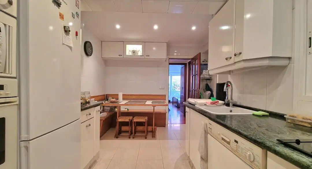 Kitchen of Flat for sale in Donostia - San Sebastián   with Heating, Terrace and Storage room