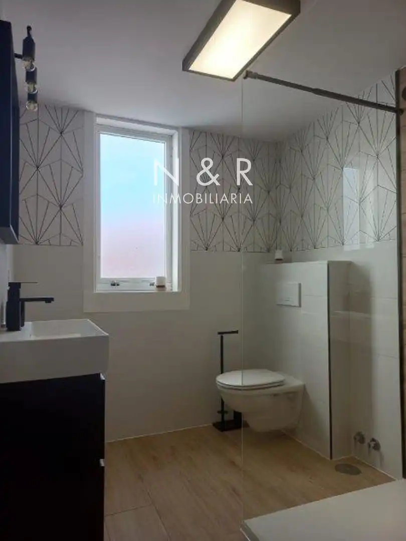 Baño de Ático de alquiler en Santiago de Compostela  con Calefacción, Terraza y Amueblado