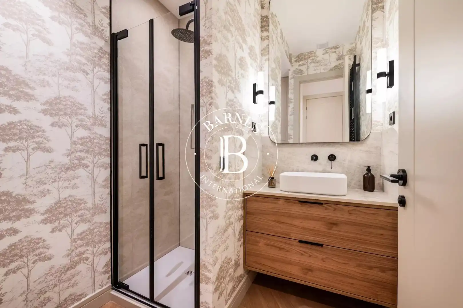 Baño de Piso en venta en Madrid con Aire acondicionado, Calefacción y Amueblado