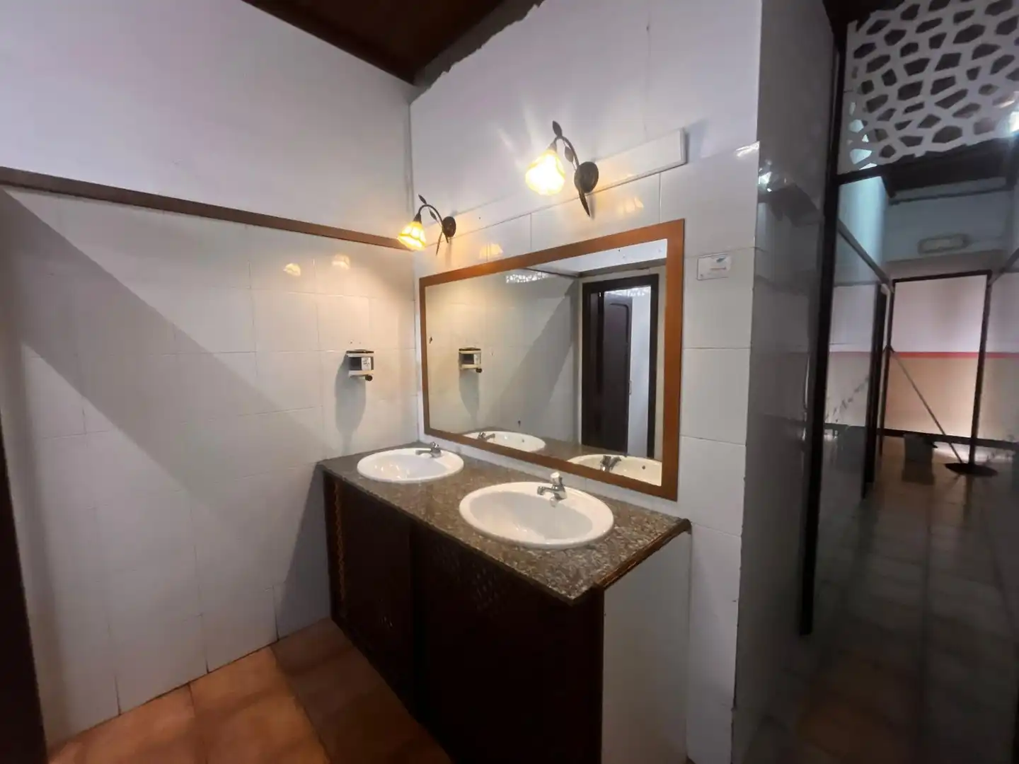 Baño de Local en venta en Teguise