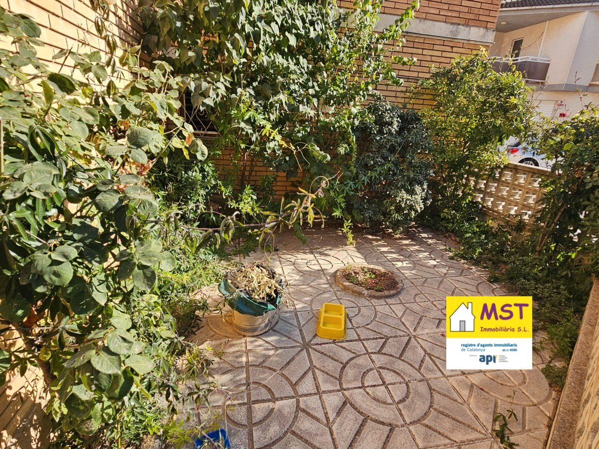 Jardí de Casa adosada en venda en Navàs amb Calefacció, Jardí privat i Terrassa