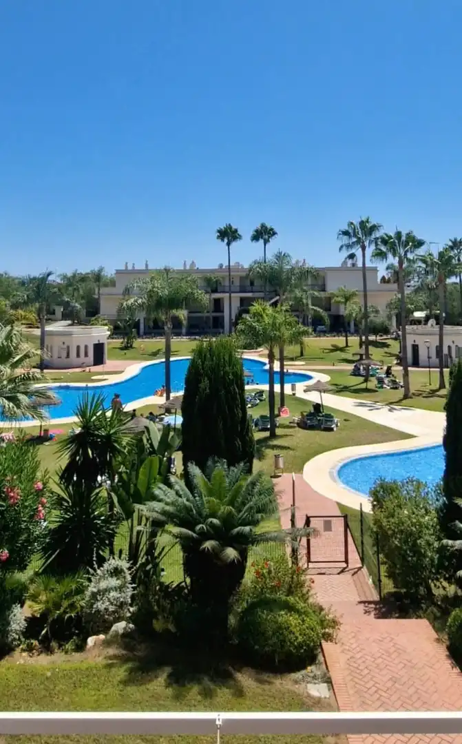 Jardí de Apartament de lloguer en Marbella amb Aire condicionat, Terrassa i Moblat