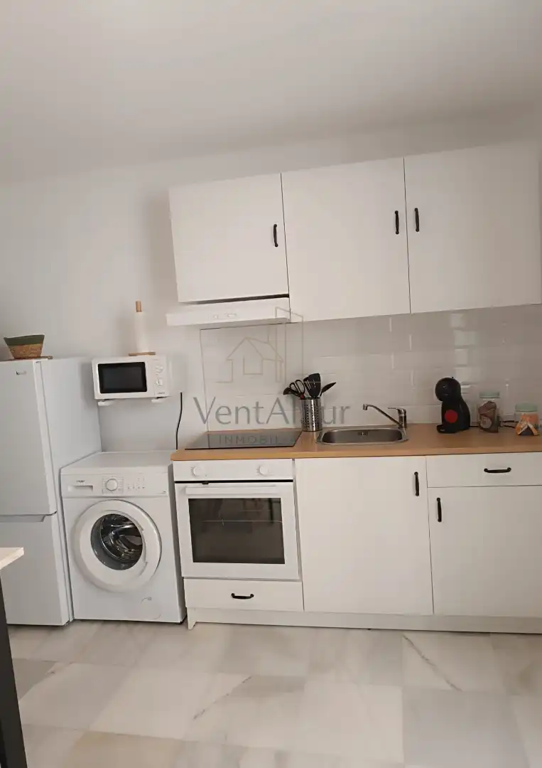 Kitchen of Flat for sale in Sanlúcar de Barrameda  with Air Conditioner, Terrace and Storage room