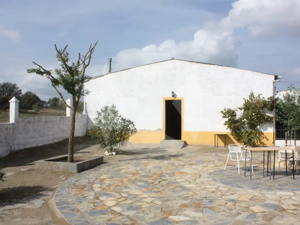 Vista exterior de Casa o xalet en venda en Monroy